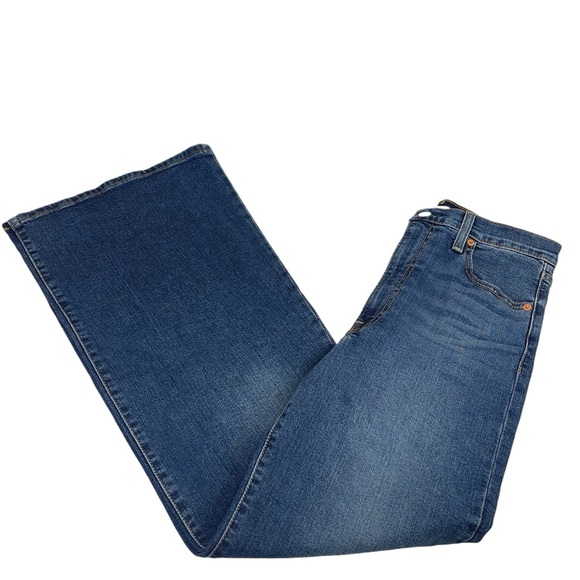SOLD-Levi's Super-High Rise Ribcage Bell Flare Blue Jeans Women’s NWT Size 29X32 - Picture 3 of 16